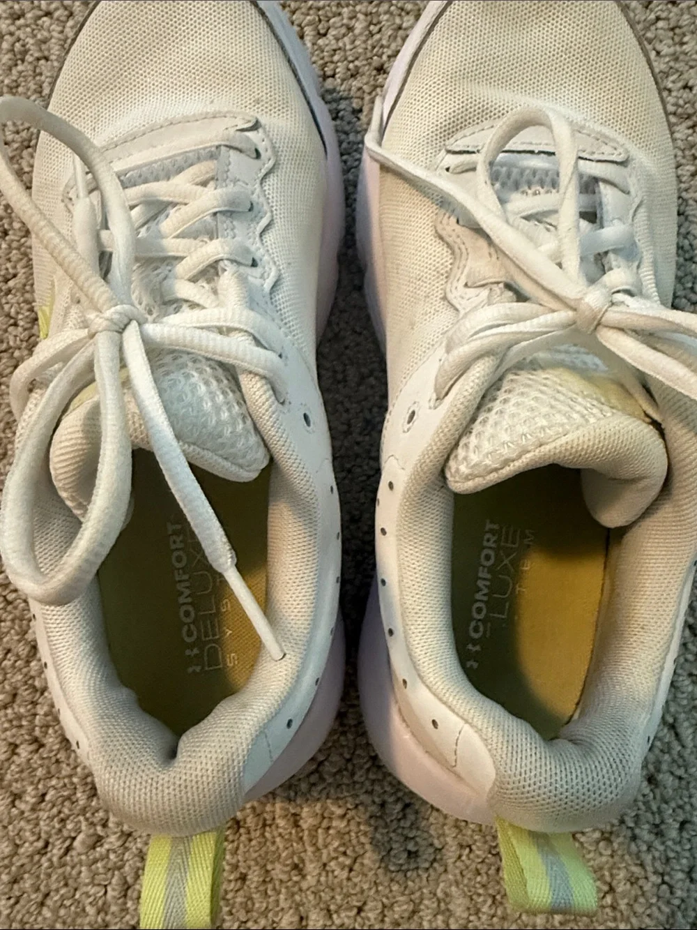 Women’s Under Armour Sneakers Comfort Deluxe System Size 9